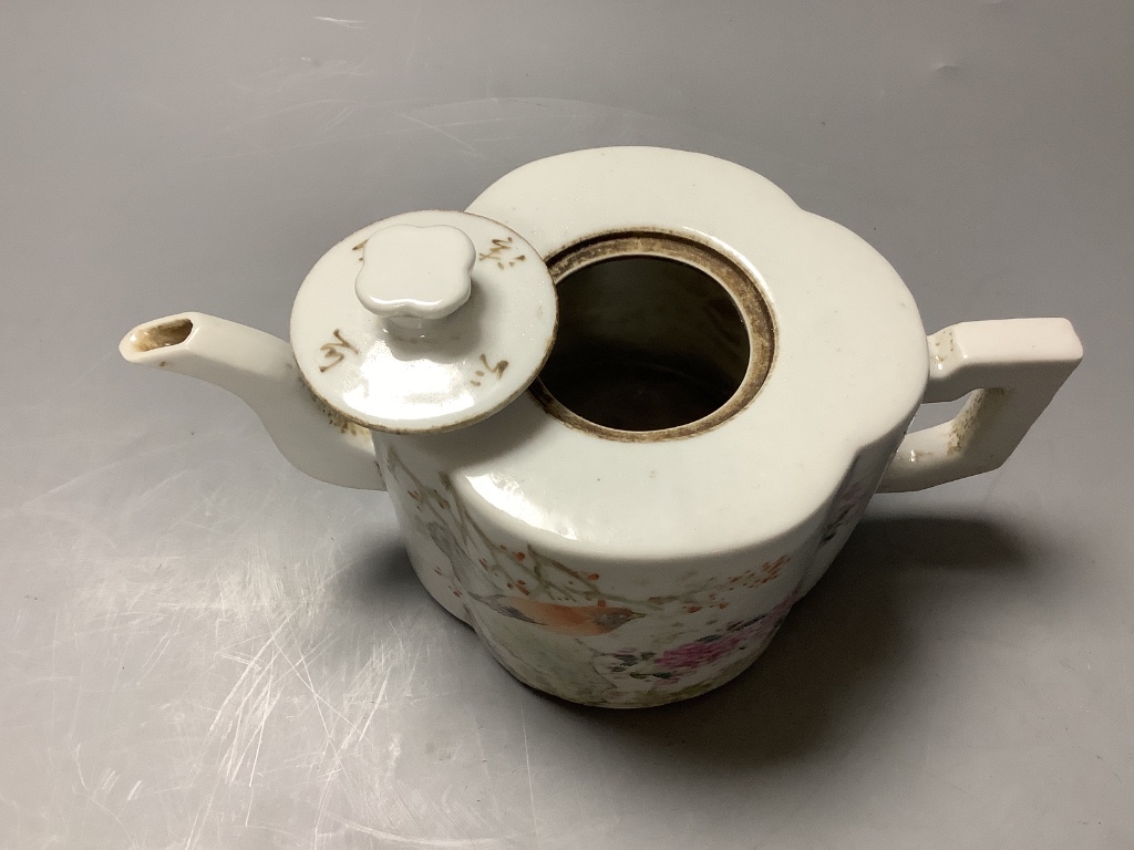 A Chinese famille rose quatre lobed teapot and cover, length 19cm